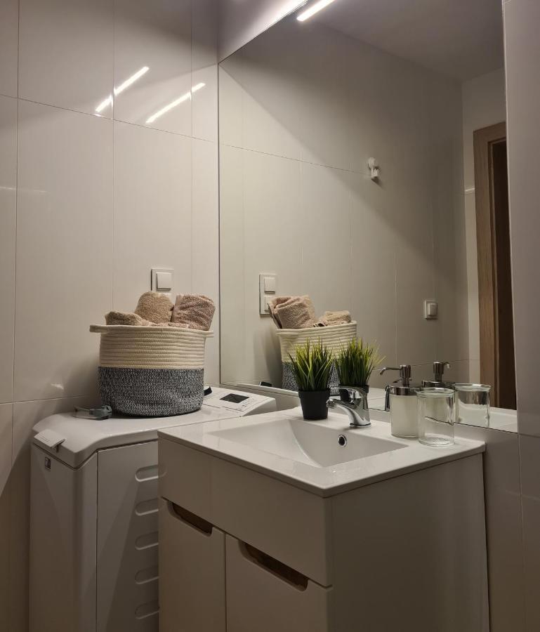 Mostowa 23 Hugo Apartment, Self Check-In 24H, Free Parking, Air-Conditioning Posen Exterior foto